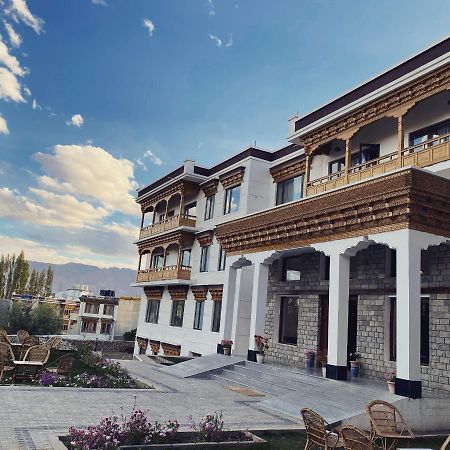 Hotel Holiday Ladakh Leh Buitenkant foto