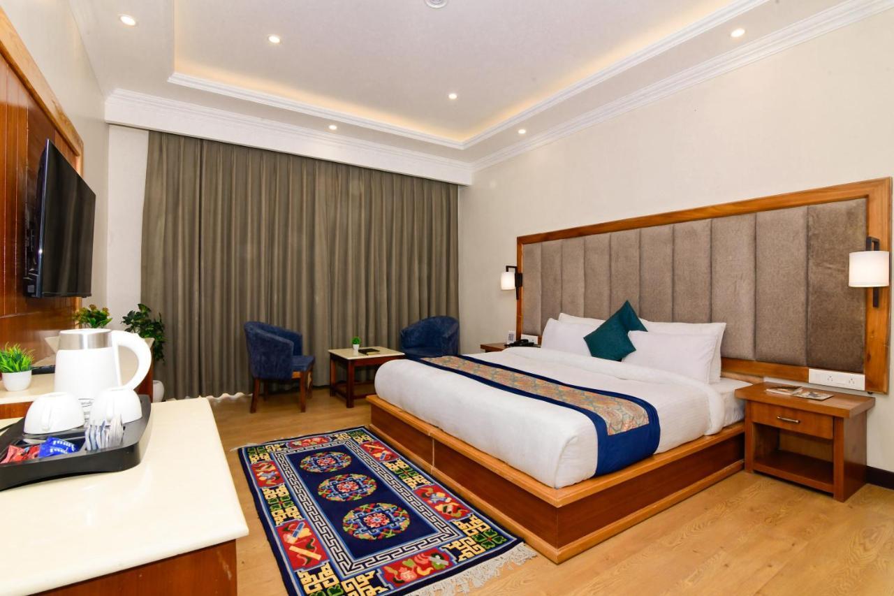 Hotel Holiday Ladakh Leh Buitenkant foto