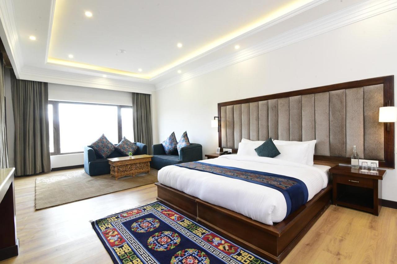 Hotel Holiday Ladakh Leh Buitenkant foto