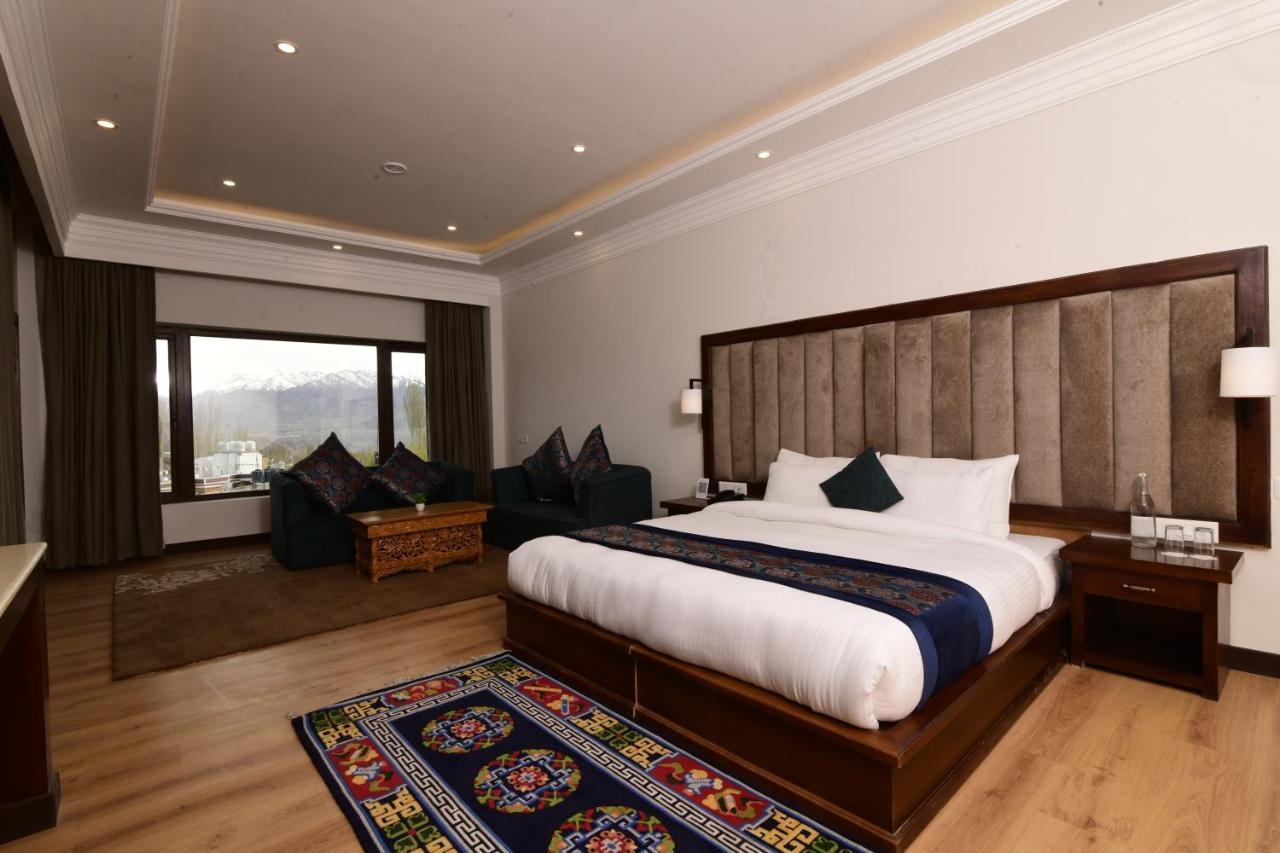 Hotel Holiday Ladakh Leh Buitenkant foto