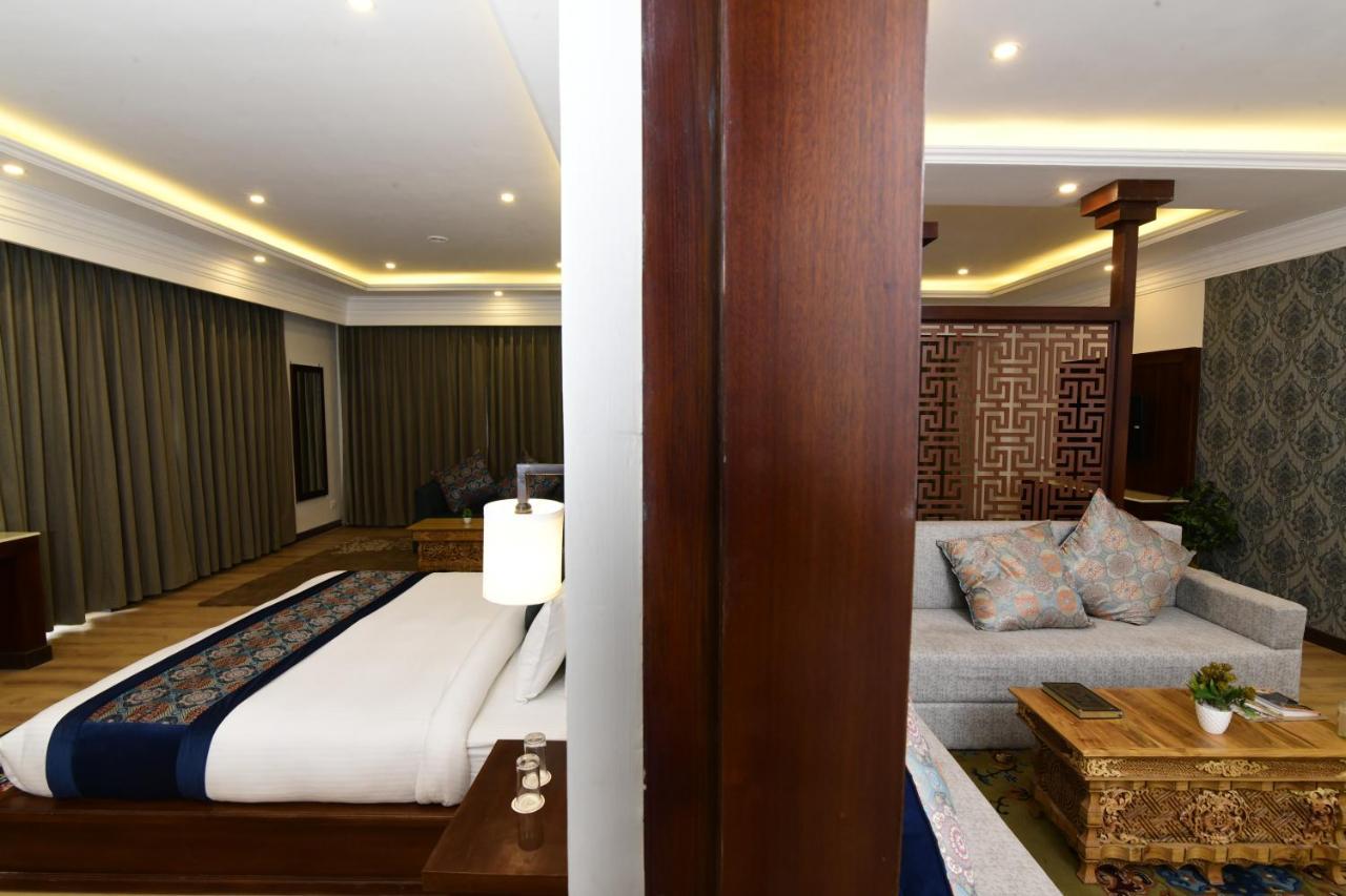Hotel Holiday Ladakh Leh Buitenkant foto