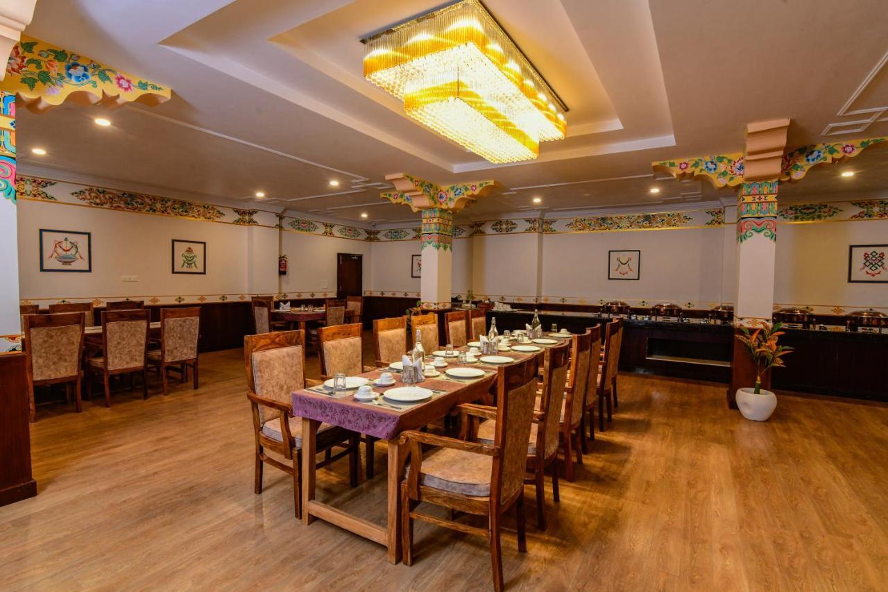 Hotel Holiday Ladakh Leh Buitenkant foto
