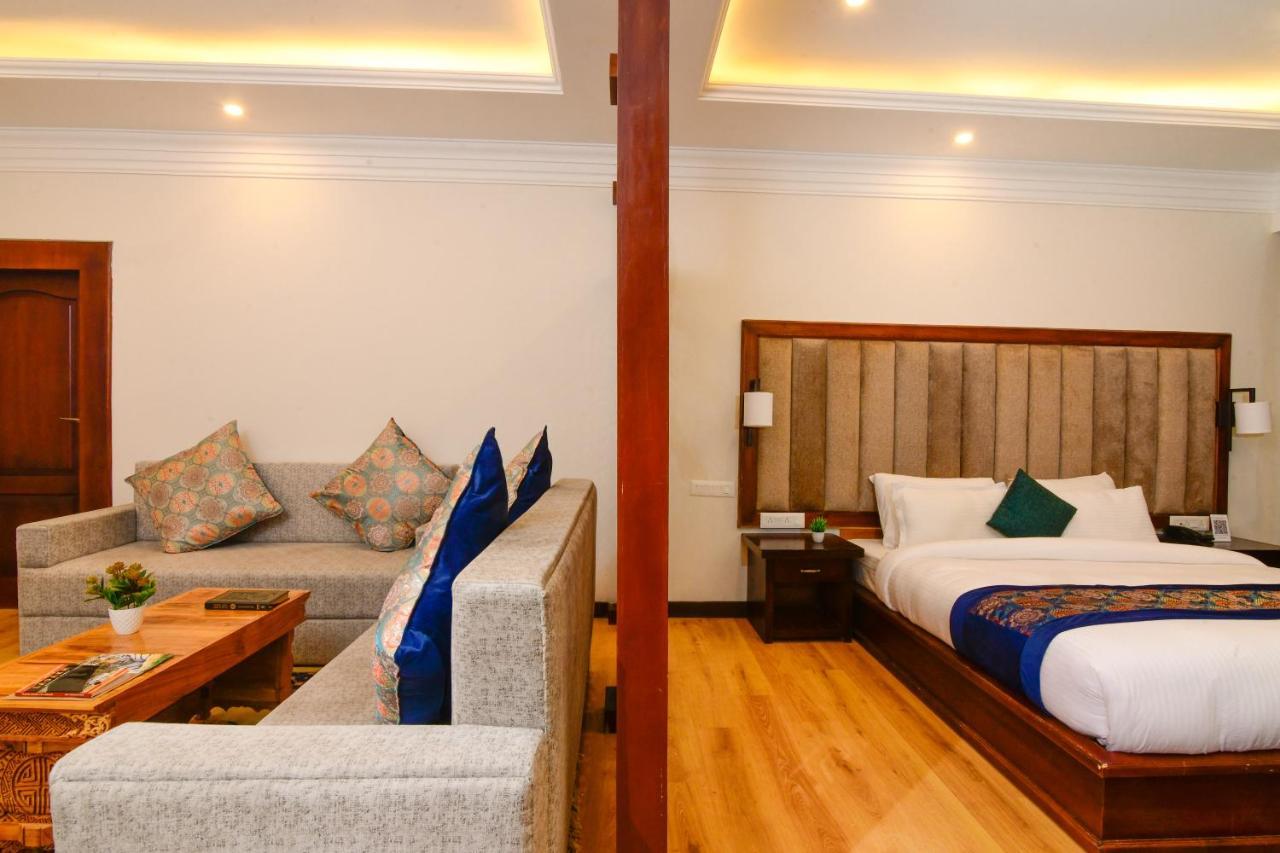 Hotel Holiday Ladakh Leh Buitenkant foto