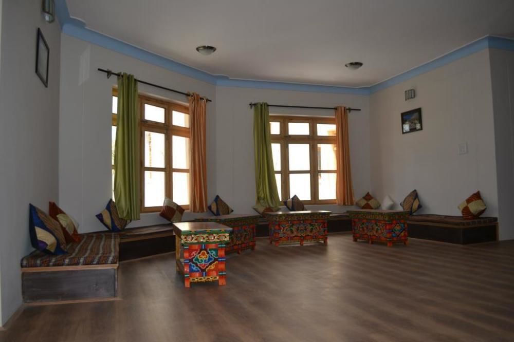 Hotel Holiday Ladakh Leh Buitenkant foto