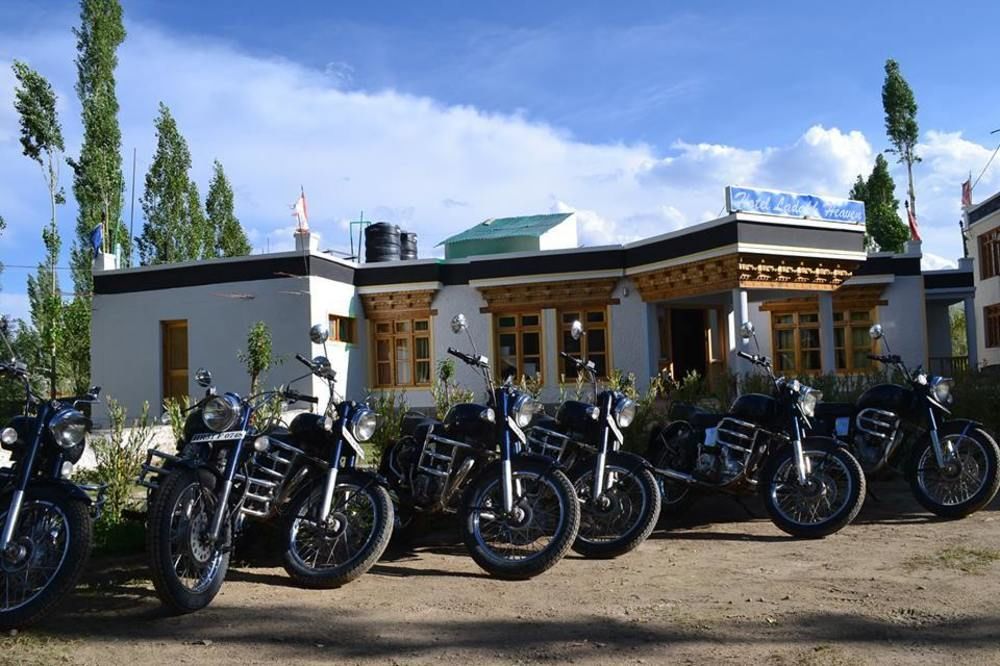 Hotel Holiday Ladakh Leh Buitenkant foto