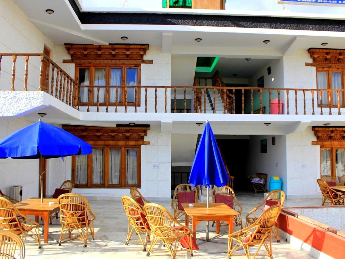 Hotel Holiday Ladakh Leh Buitenkant foto