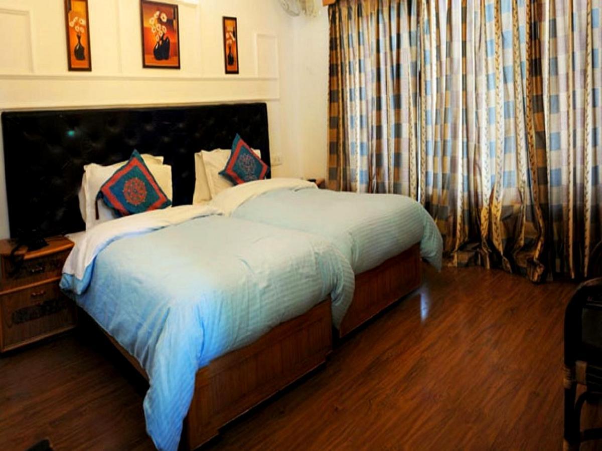 Hotel Holiday Ladakh Leh Buitenkant foto