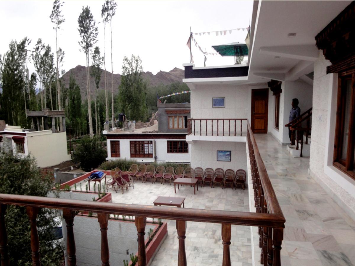 Hotel Holiday Ladakh Leh Buitenkant foto