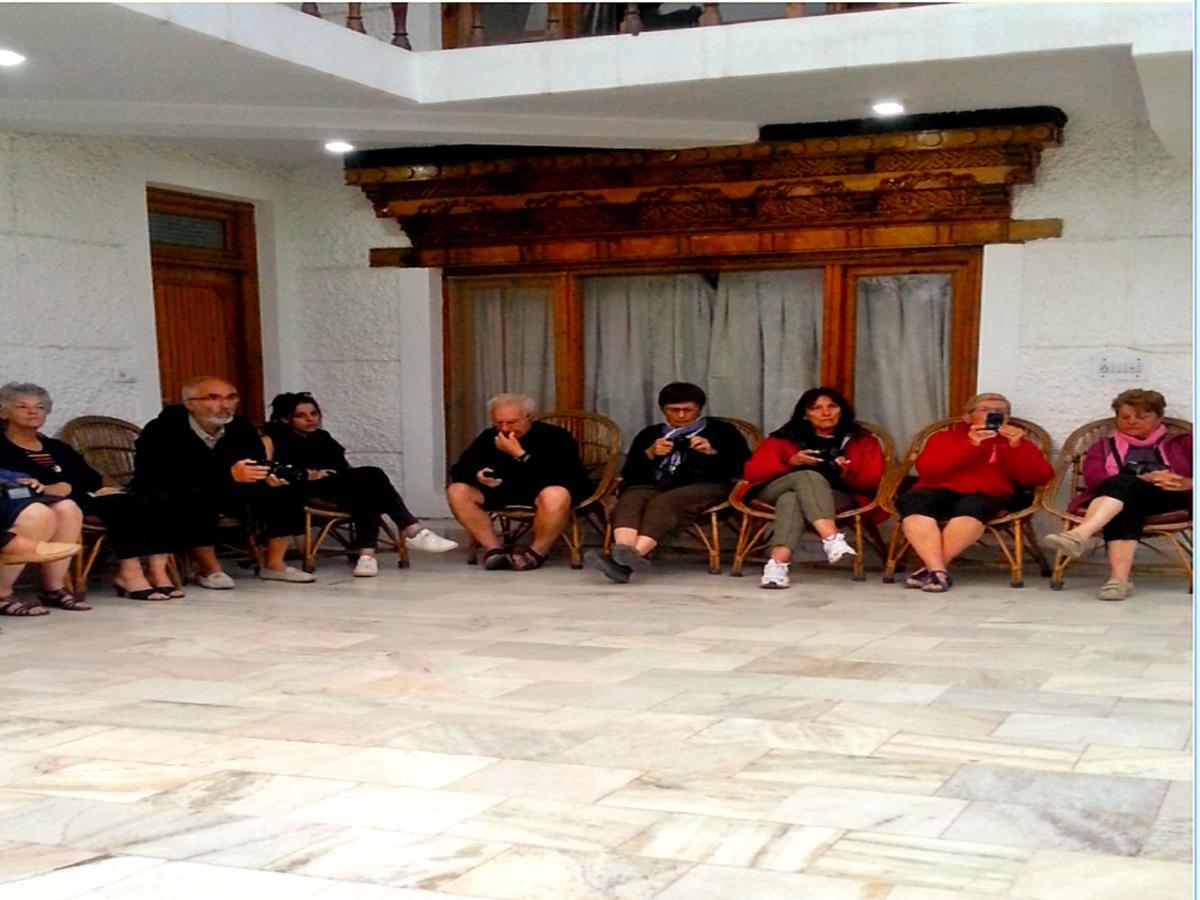Hotel Holiday Ladakh Leh Buitenkant foto