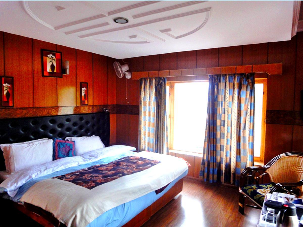 Hotel Holiday Ladakh Leh Buitenkant foto