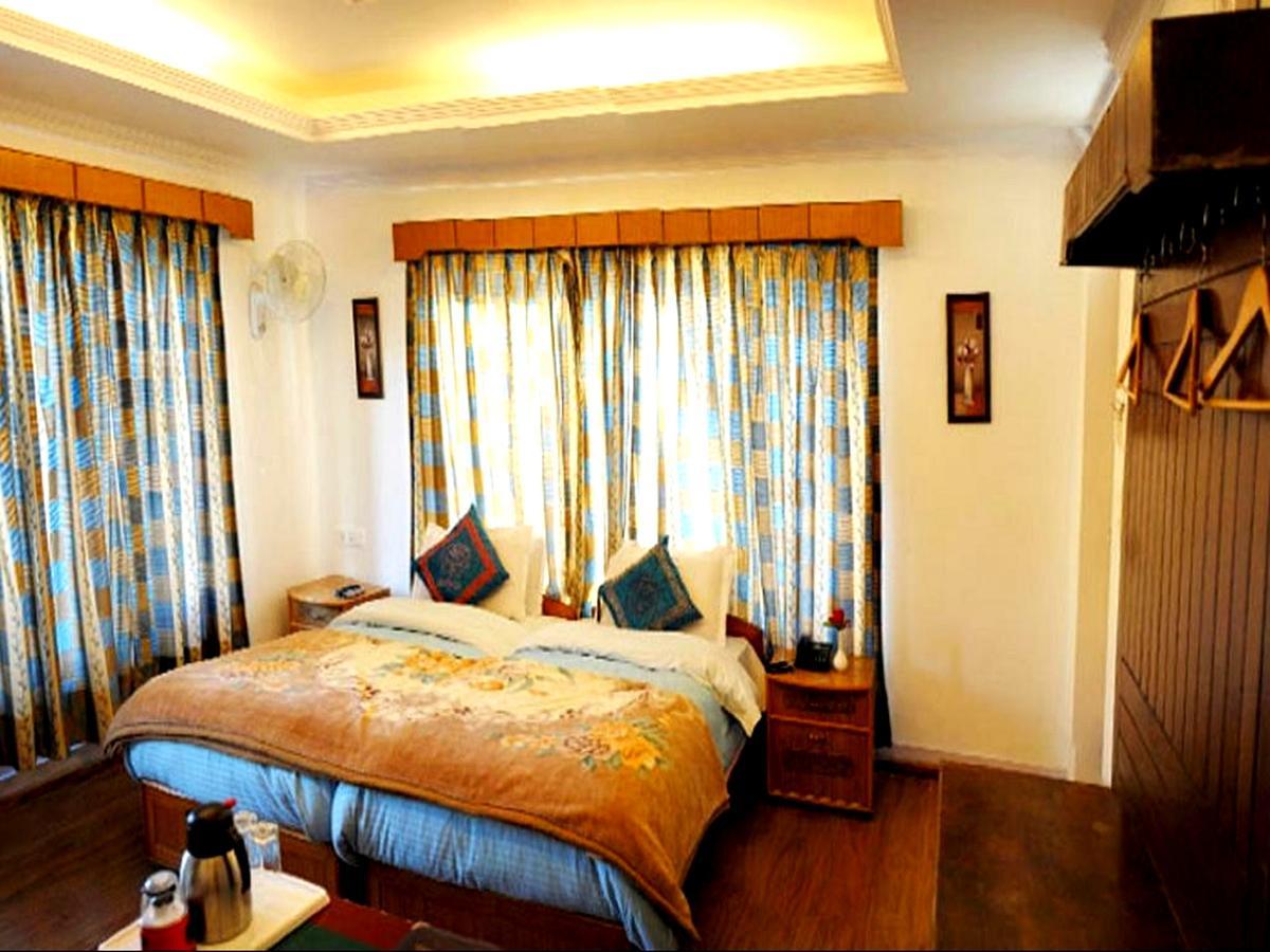 Hotel Holiday Ladakh Leh Buitenkant foto